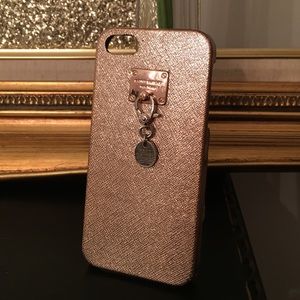 ✨Rose gold Henri Bendel iPhone 5s case ✨