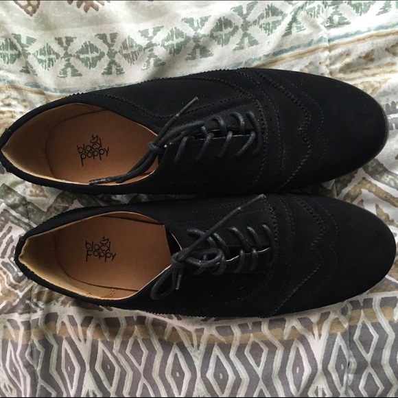 black Oxford flats