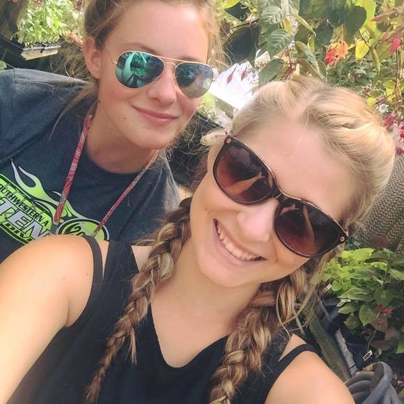 Meet your Posher, Katie - Picture 1 of 1