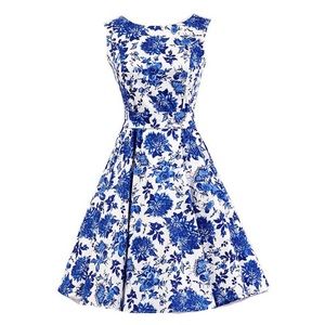 Beautiful floral dress!