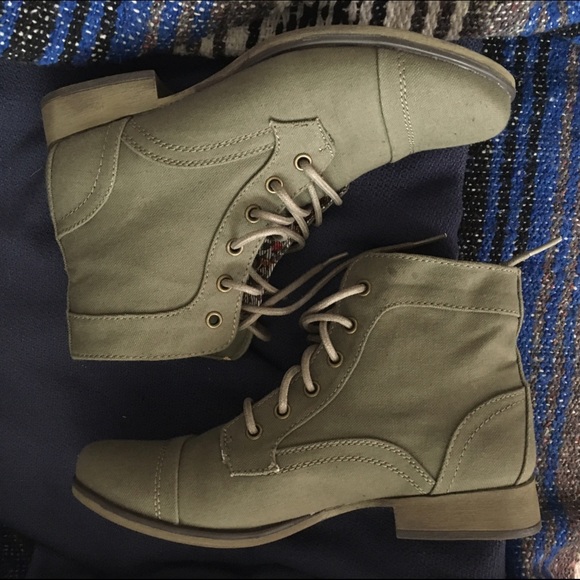 green booties