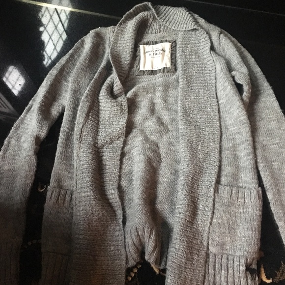 Abercrombie grey cardigan