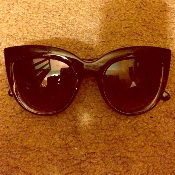 Urban Outfitters Accessories - Urban Outfitters Sunglasses