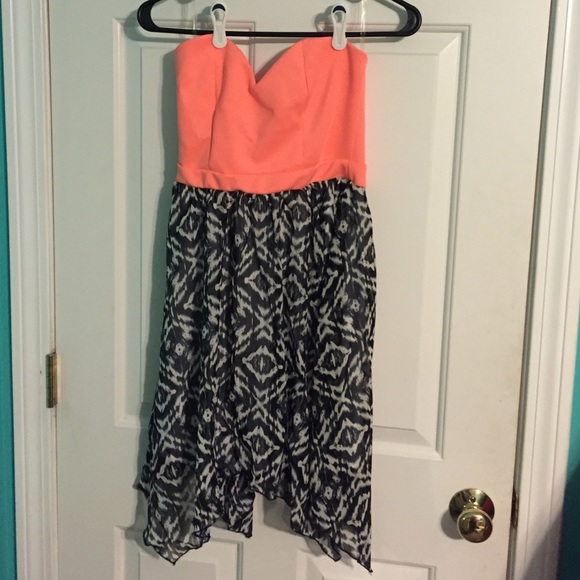 Strapless dress