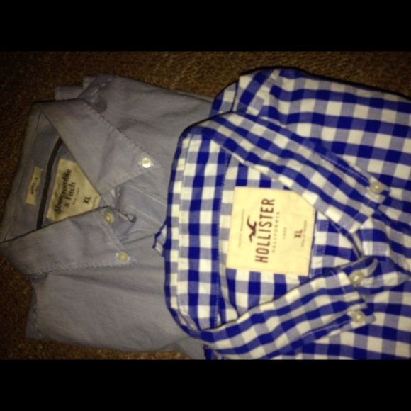 Mens button up 2 for 15$