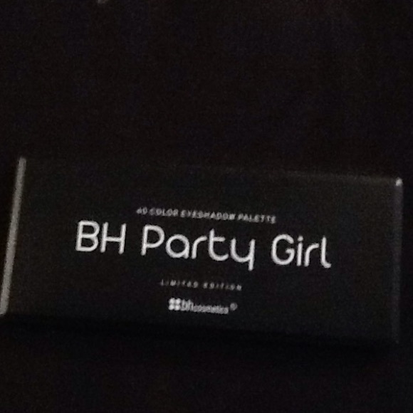BH Cosmetics Party Girl Palette (LE) NWOB