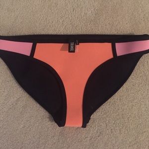 Triangl bottoms (never worn)