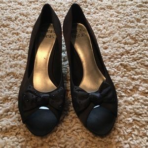 Mootsies Tootsies Peep Toe Black Heel