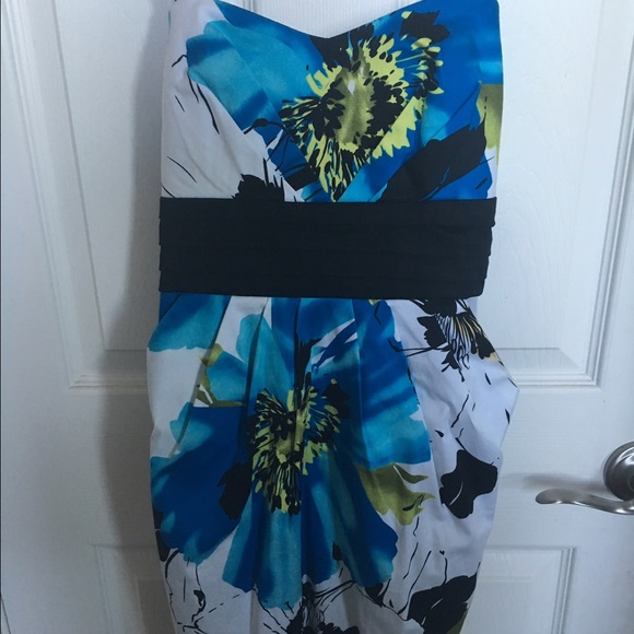 White floral print dress - Picture 3 of 4