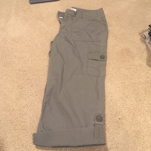Bass Cargo Capris, like new