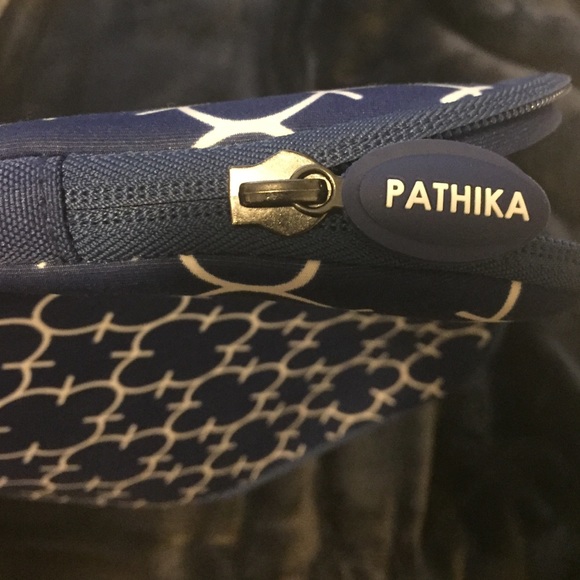 Laptop Case - Picture 3 of 3