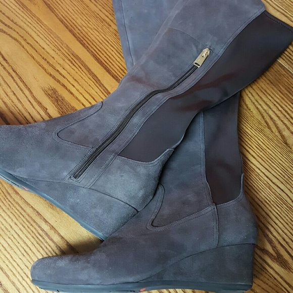 Rockport Shoes - NWT ROCKPORT 'Total Motion' SUEDE HIGH BOOTS