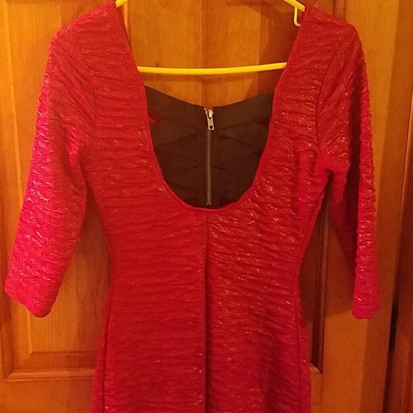 Red 3/4th sleeve mini dress