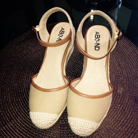Abound Tan with brown trim  Espadrilles size 6.