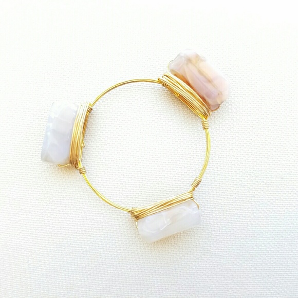 SOLD HP 6/19 🎉 Natural agate bangle bracelet