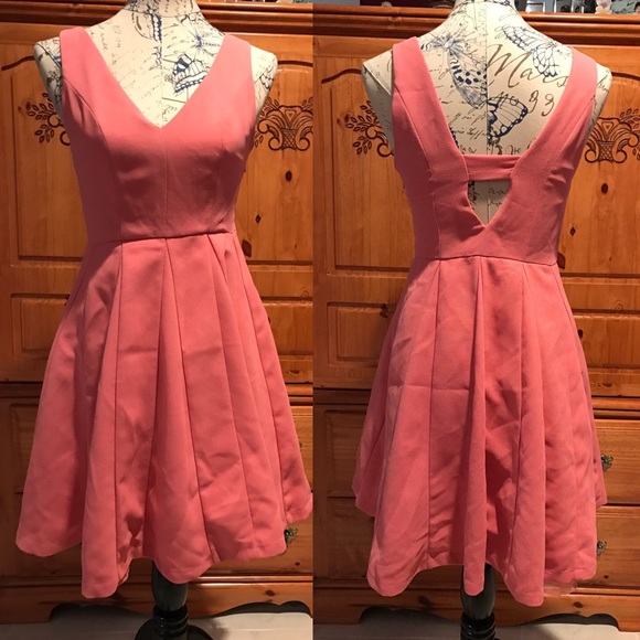 Minuet full skirt pink dress - Picture 2 of 5