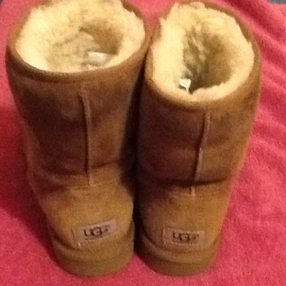UGGS