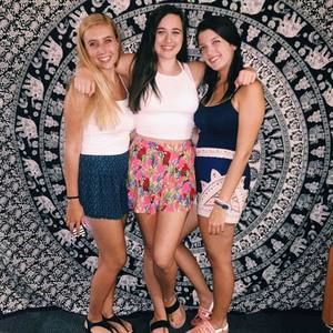 Meet your Posher, Emilie