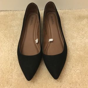 🎉NEW SALE PRICE! Merona black pointed toe flats