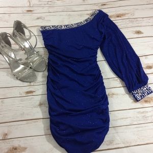 Stunning one shoulder deep blue body con dress
