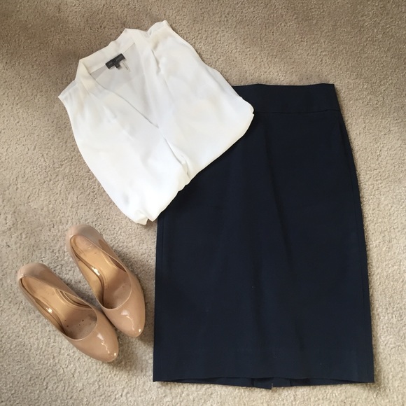 BANANA REPUBLIC Navy Blue Pencil Skirt