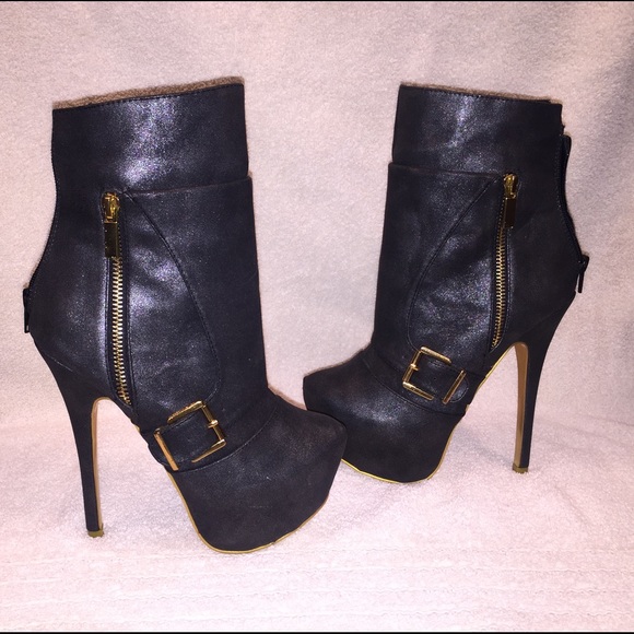 Metallic grey booties, unworn size 6