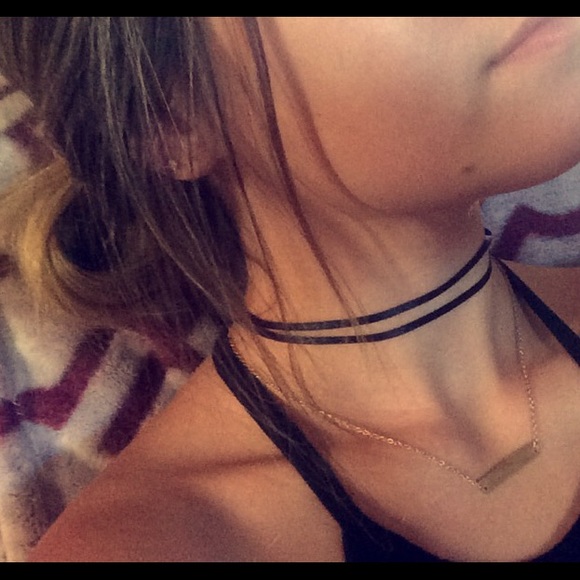 BLACK WRAP Choker - Picture 3 of 3