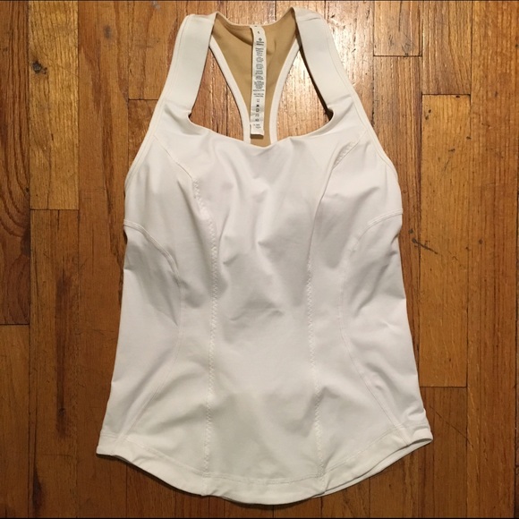 Lululemon sz. 6 razorback tank! Only worn 2x