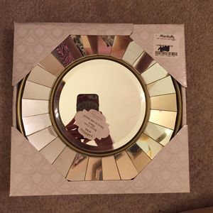 Circular glass mirror