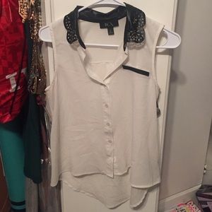 Tank top blouse.