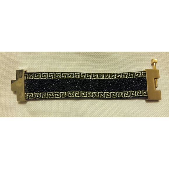 Leighelena Wide Jigdaw Cuff Black Stingray
