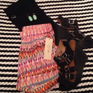 NWT Ikat Print RD International dressy shorts sz M