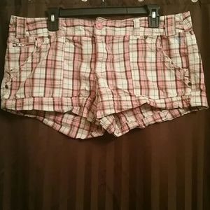 American eagle outfitters pink plaid shorts