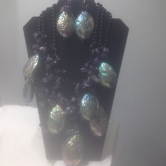Natural Amethyst and Abalone and Onyx Necklace Set