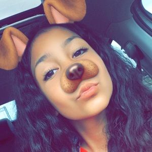 Meet your Posher, Myra