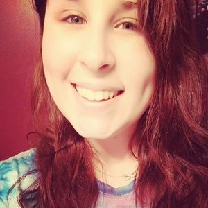 Meet your Posher, Caroline