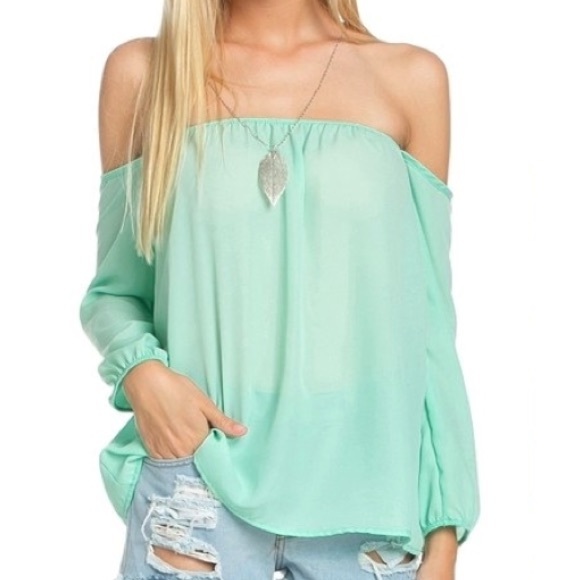 Summer Lovin' Off the Shoulder Top - Picture 2 of 3