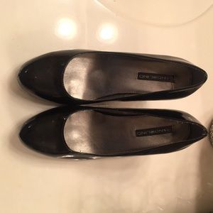 Bandolino Black Heels