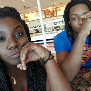 Meet your Posher, Lydia