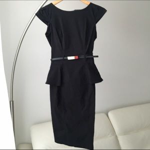 Fitted black pencil dress S 🕶