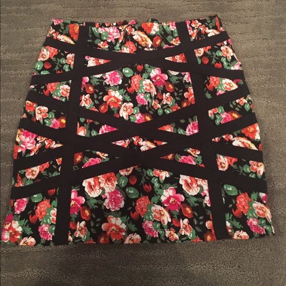 Floral print pencil skirt