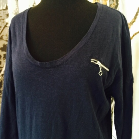 ❗️SOLD GAP Navy Zipper Top - Picture 3 of 3