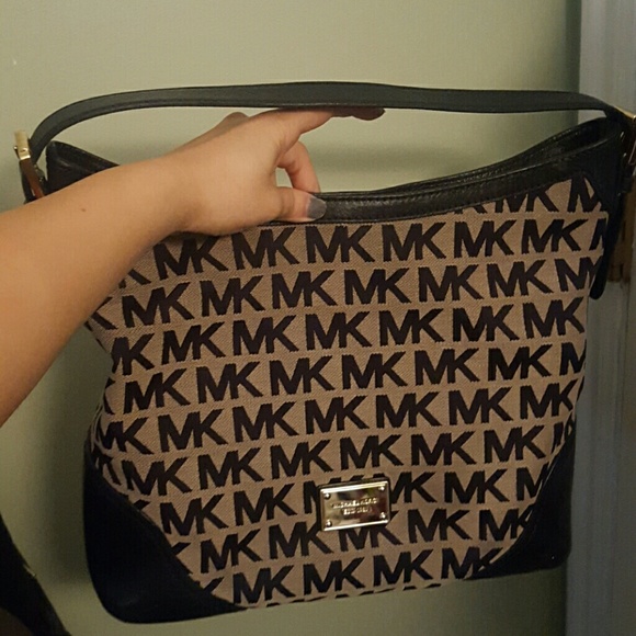 Michael kors black and beige purse