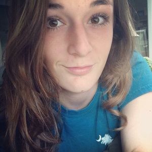 Meet your Posher, Lauren