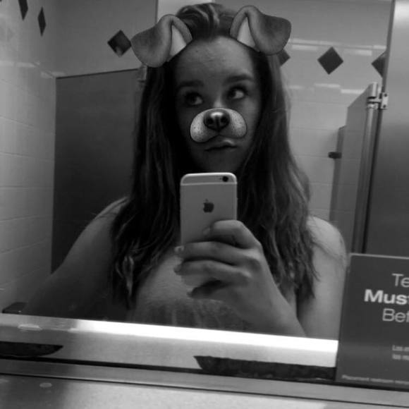 Meet your Posher, Krysten - Picture 1 of 1