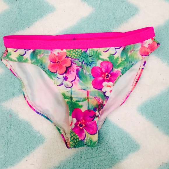 Cute bathing suit bottoms💘