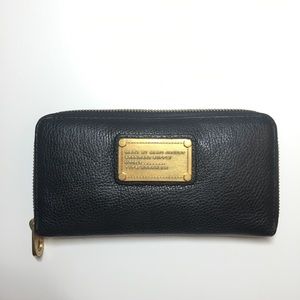 Marc By Marc Jacobs Zip Wallet
