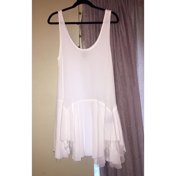 •SOLD• White UNIF faint dress - Picture 2 of 3