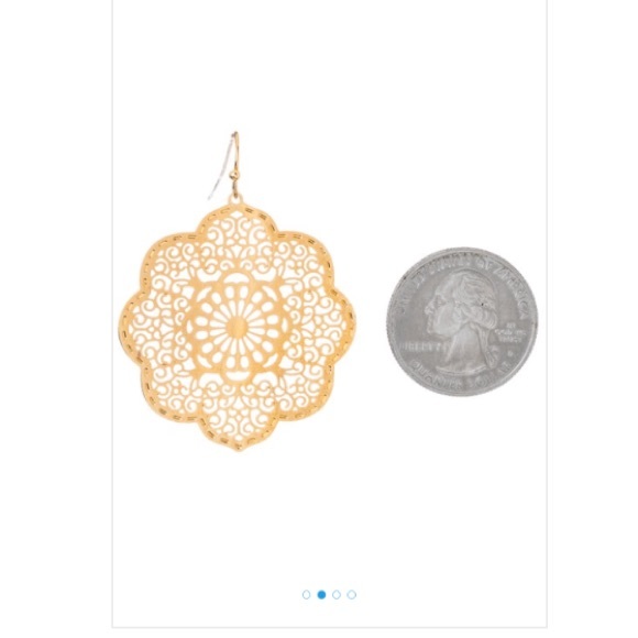✨Floral Shaped Drop Earrings - Picture 2 of 4