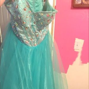 Prom dress